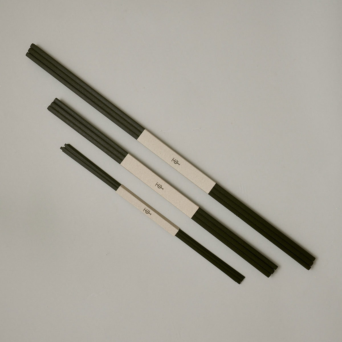 Medium Black Bundle of 6 Fibre Reeds 47cm DS2-1B